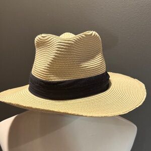 Nordstrom Beige Fedora with Black Band